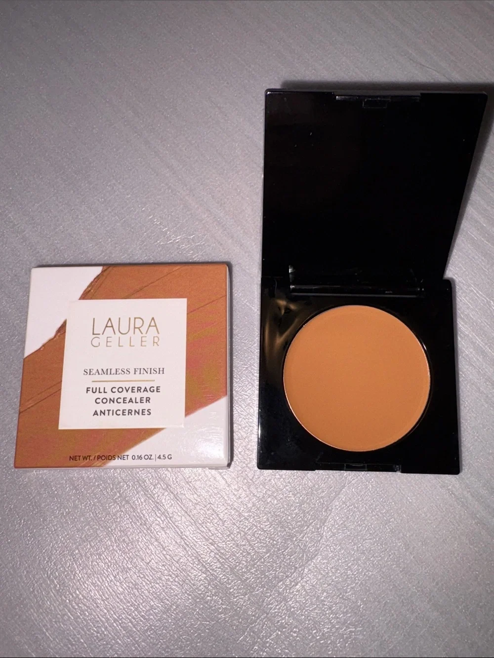 Laura Geller Seamless Finish Full Coverage Concealer Tan  NWT